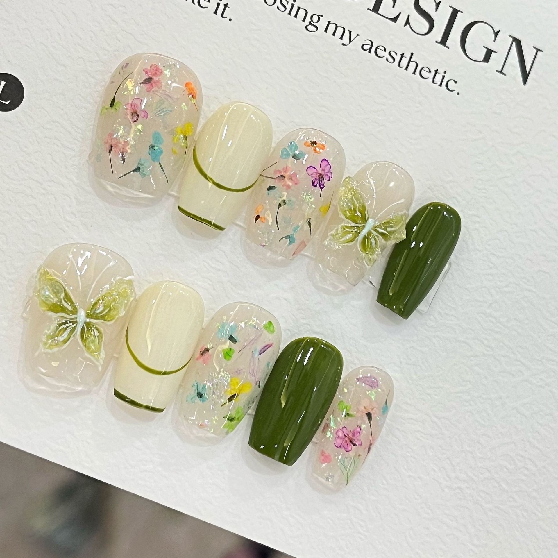 Nail Art Flower - 10 stuks vlinderbloem nepnagels medium kistvormige