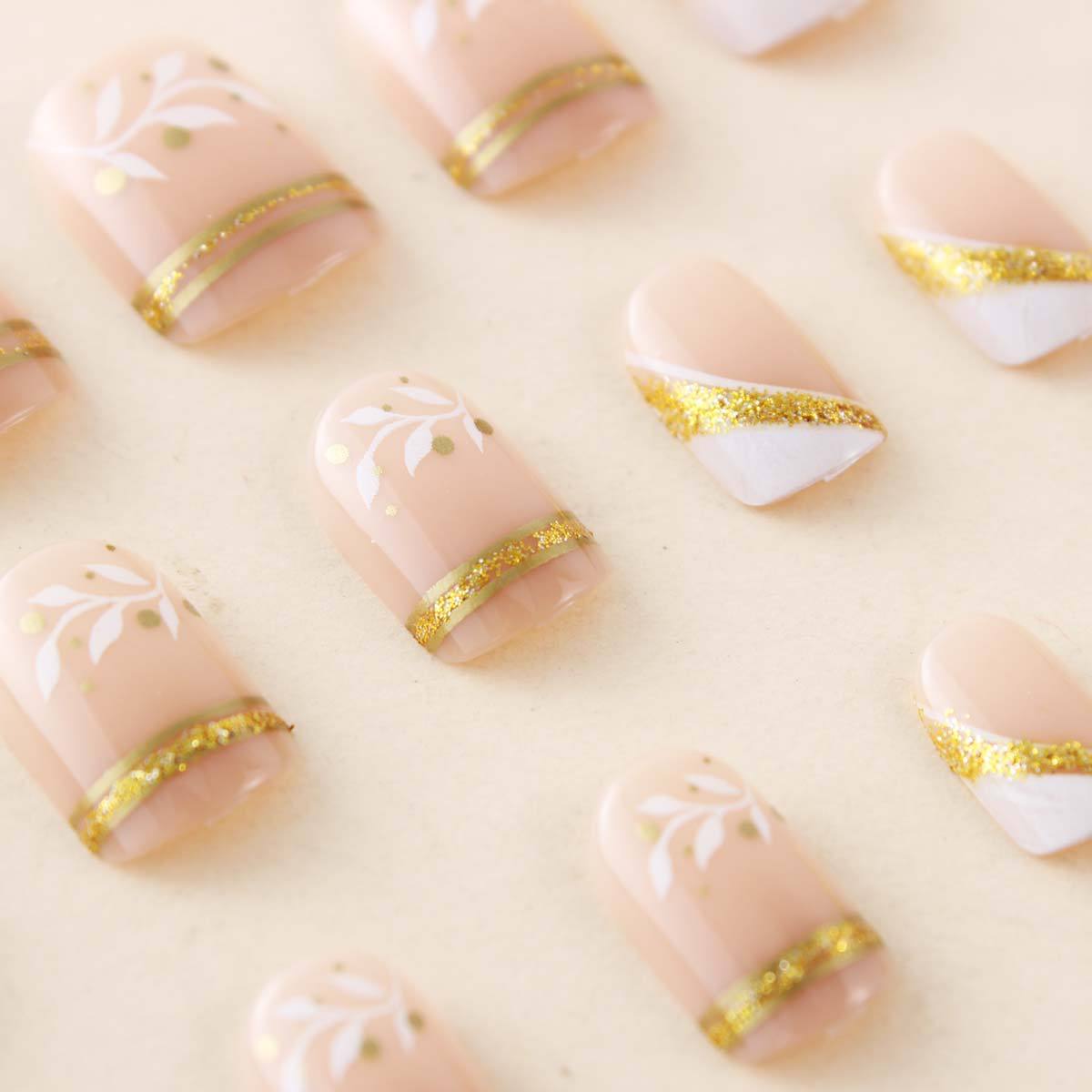 Naakte korte vierkante opdruk  - Press On Nail Set recensie en prijs