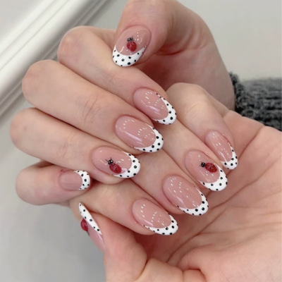 24 stuks amandelvormige kunstn - Press On Nail Set recensie en prijs