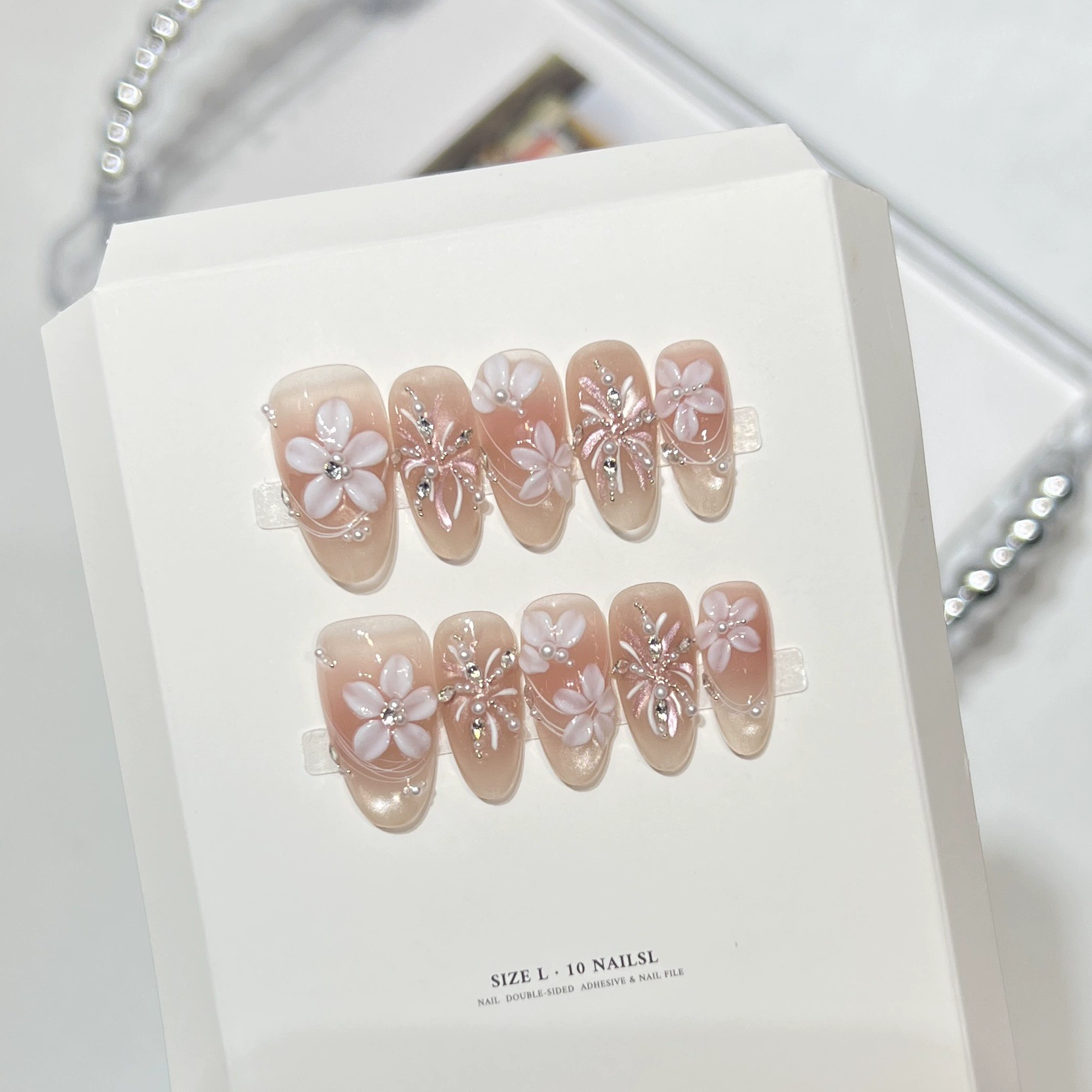 10 stuks melkachtige nude hand - Nail Art Flower recensie en prijs
